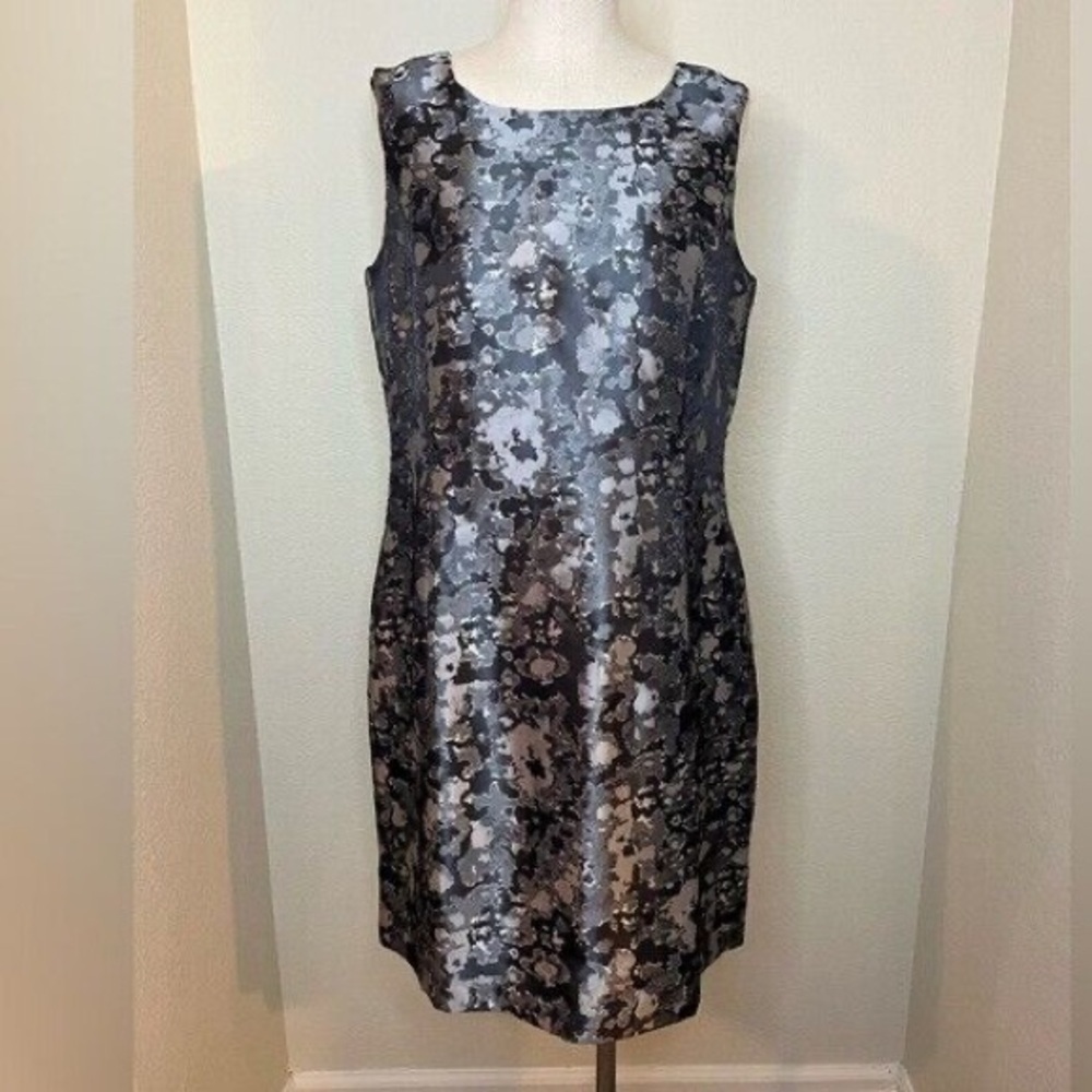 MICHAEL MICHAEL KORS | Lightweight Jacquard Shift Dress - Picture 2 of 11